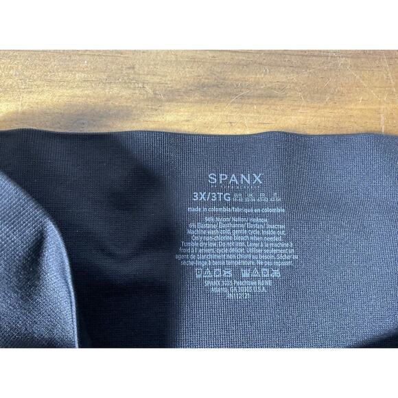Spanx Cropped Look at Me Now Seamless Black Leggings- SIZE 3X - Picture 4 of 7